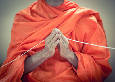 Budizam monah tokom molitve Default Title