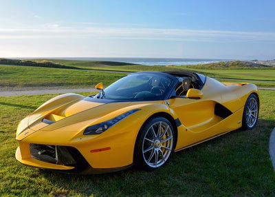 Ferrari zuti na travi Default Title