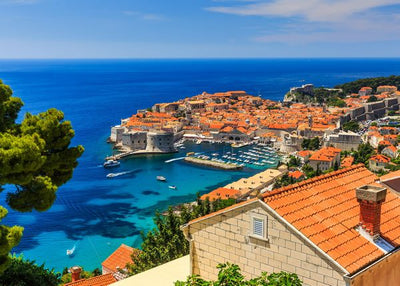 Hrvatska grad na moru Default Title