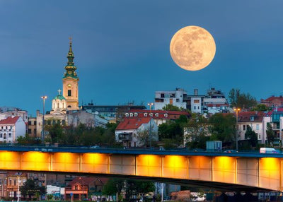 Srbija pun mesec iznad grada Beograda Default Title