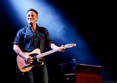 Bruce Springsteen sa gitarom Default Title