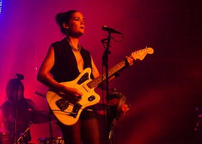 Dum Dum Girls crvena svetla Default Title