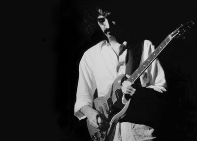 Frank Zappa crna pozadina bela kosulja Default Title