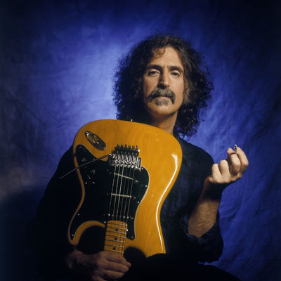 Frank Zappa pozira Default Title