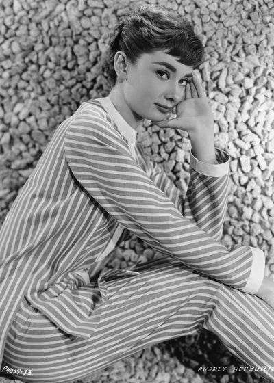 Audrey Hepburn u odelu Default Title