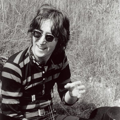 John Lennon na travi Default Title