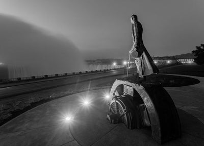 Nikola Tesla spomenik Default Title