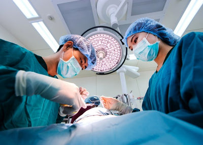 Operacije dva hirurga Default Title