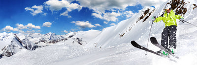 Skijanje beli oblaci i plavo nebo Default Title