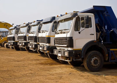 Kamioni parkirani beli Default Title