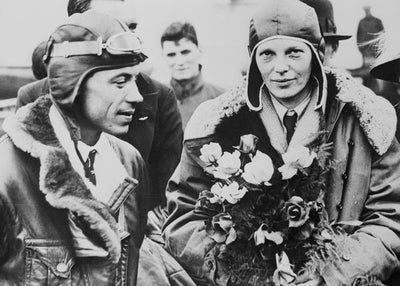 Amelia Earhart i Wilmer Stutz Default Title