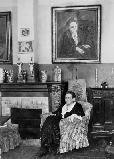 Gertrude Stein u fotelji Default Title