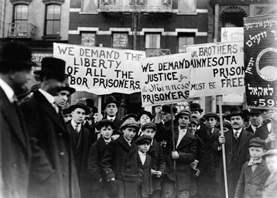 Muskarci strajkuju Default Title