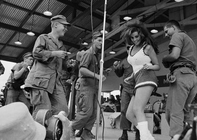 Vojnici i devojka Default Title